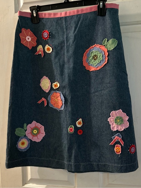 Boden Dresses & Skirts - Boden Dark Blue Denim A-Line Skirt with Floral Appliqué